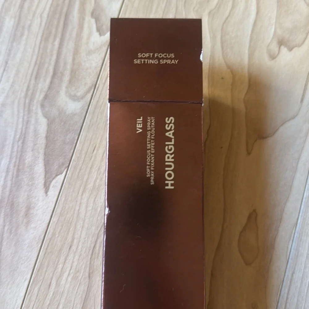 Hourglass Veil Soft Focus Setting Spray